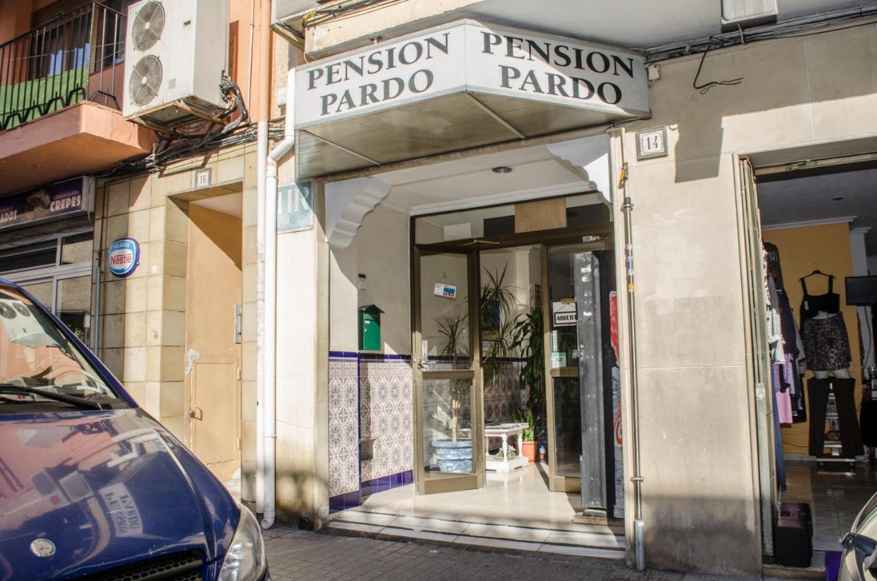 Pardo *